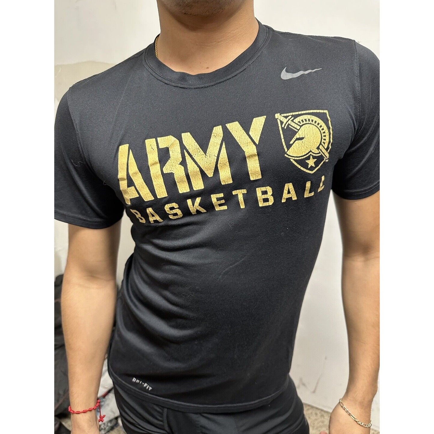 Men’s Black Army West Point Basketball Athletic Cut Small Team Tshirt Nike