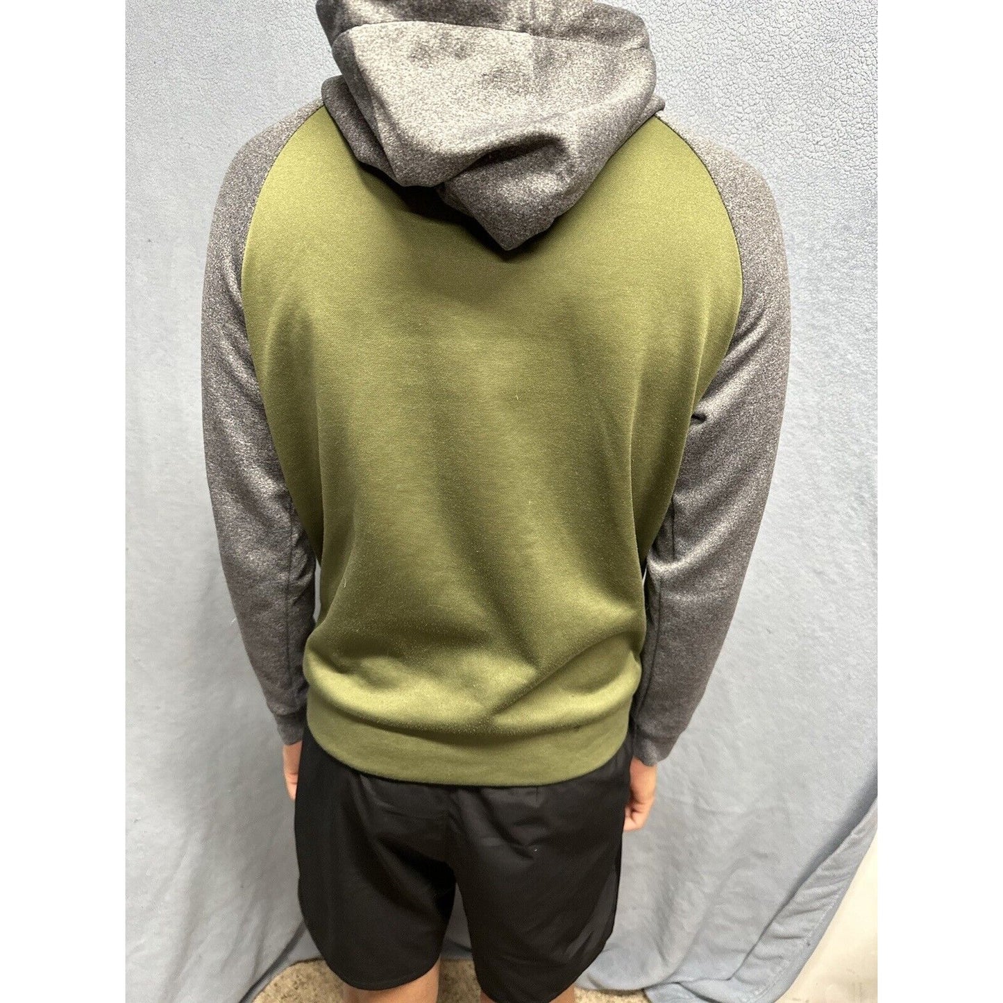 Men’s Green And Gray Pull Over Hoodie Medium Aeropostale
