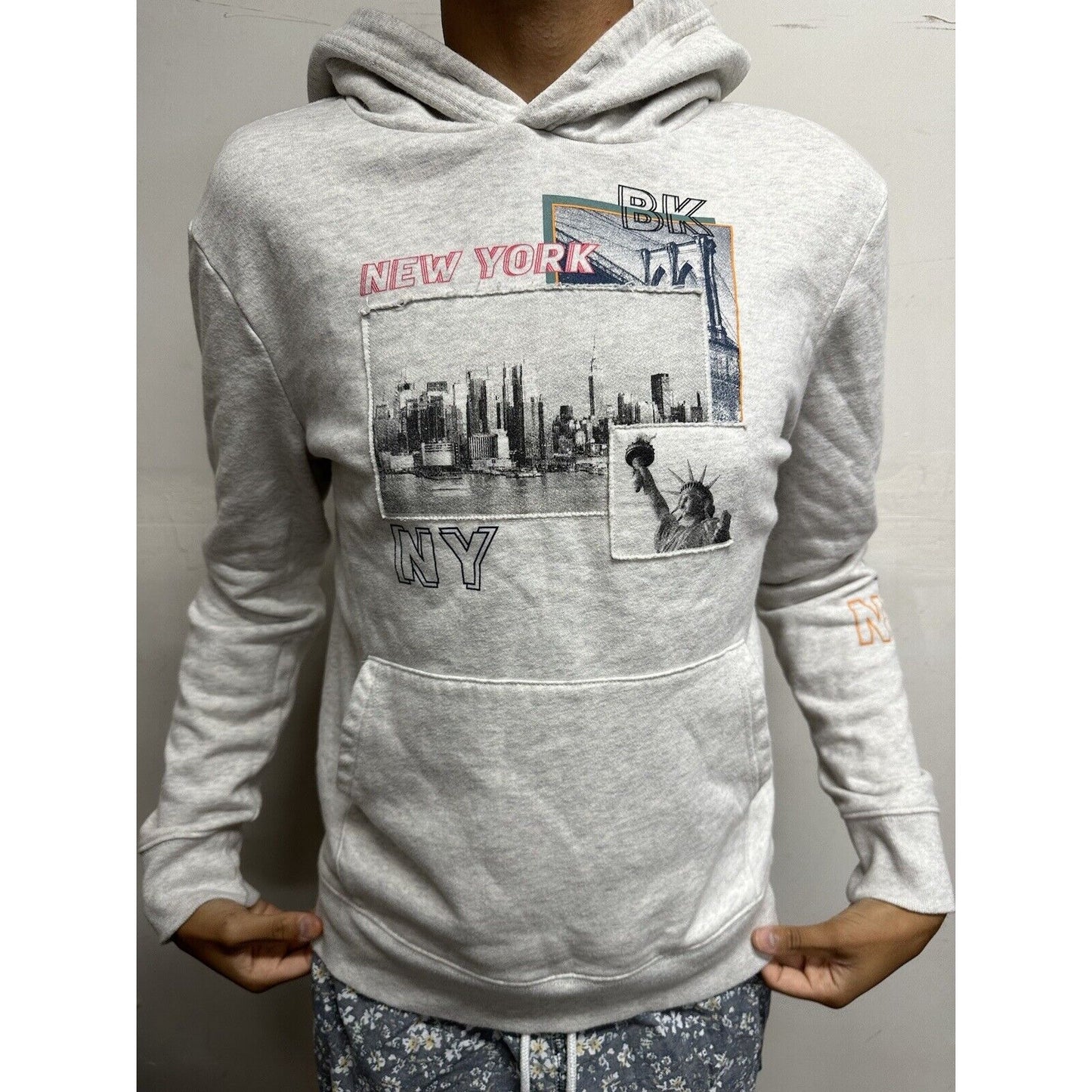 Men’s Small Grey Aeropostale Hoodie New York