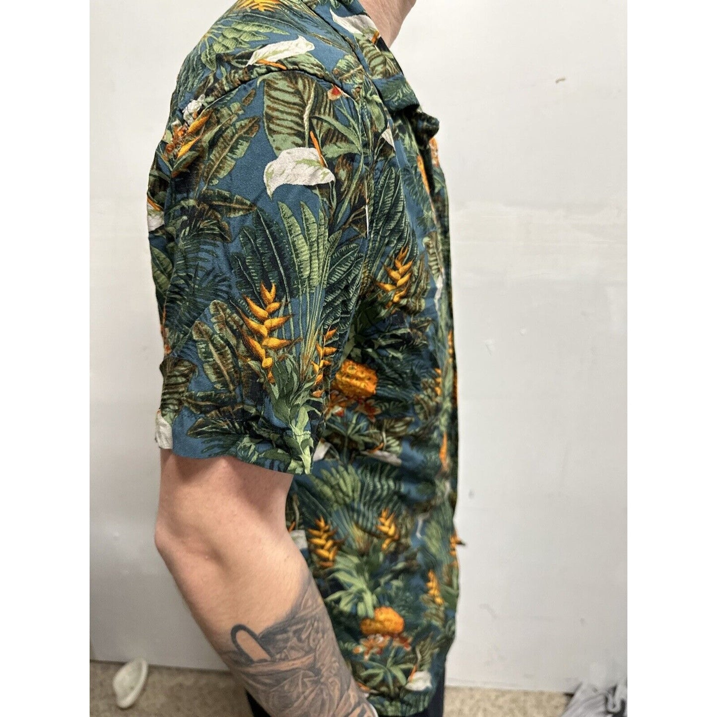 Men’s Medium Goodfellow Tropical Hawaiian Shirt Button Up Short Sleeve