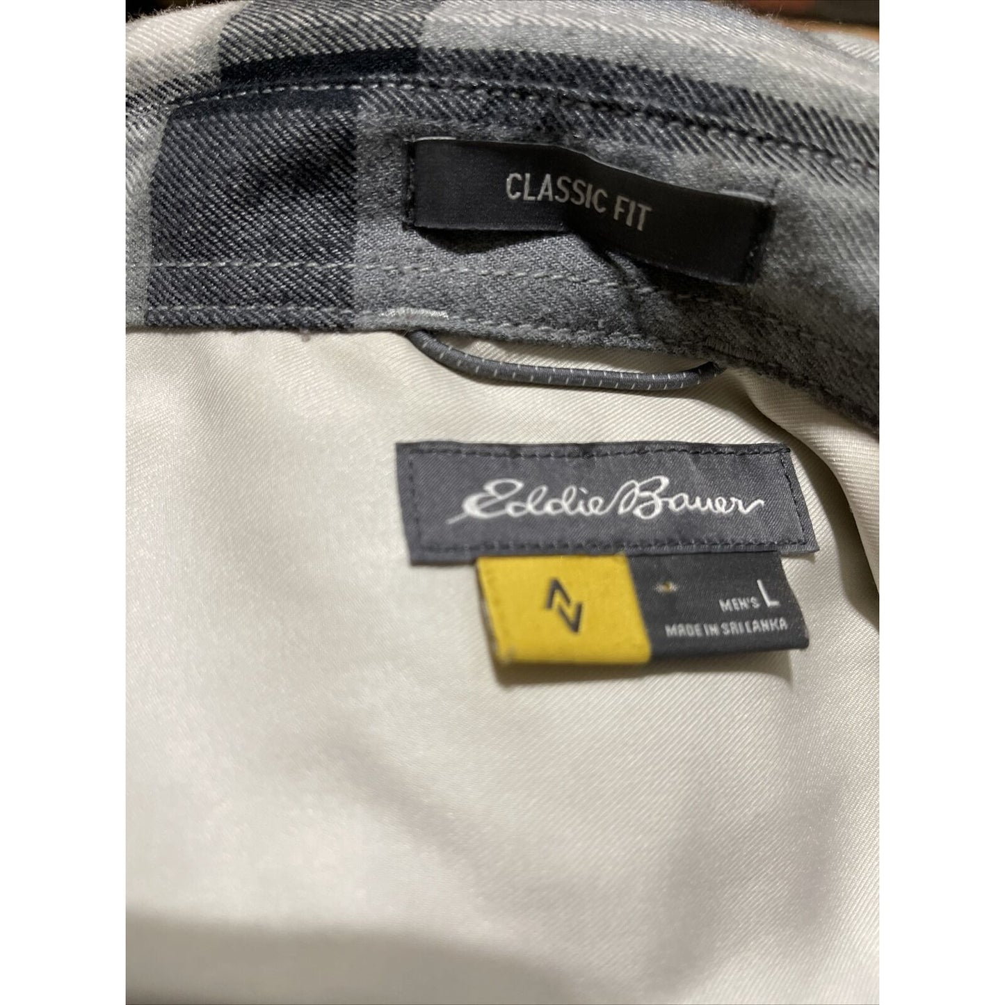 Eddie Bauer Men's Favorite Flannel Classic Fit Black/Gray Large