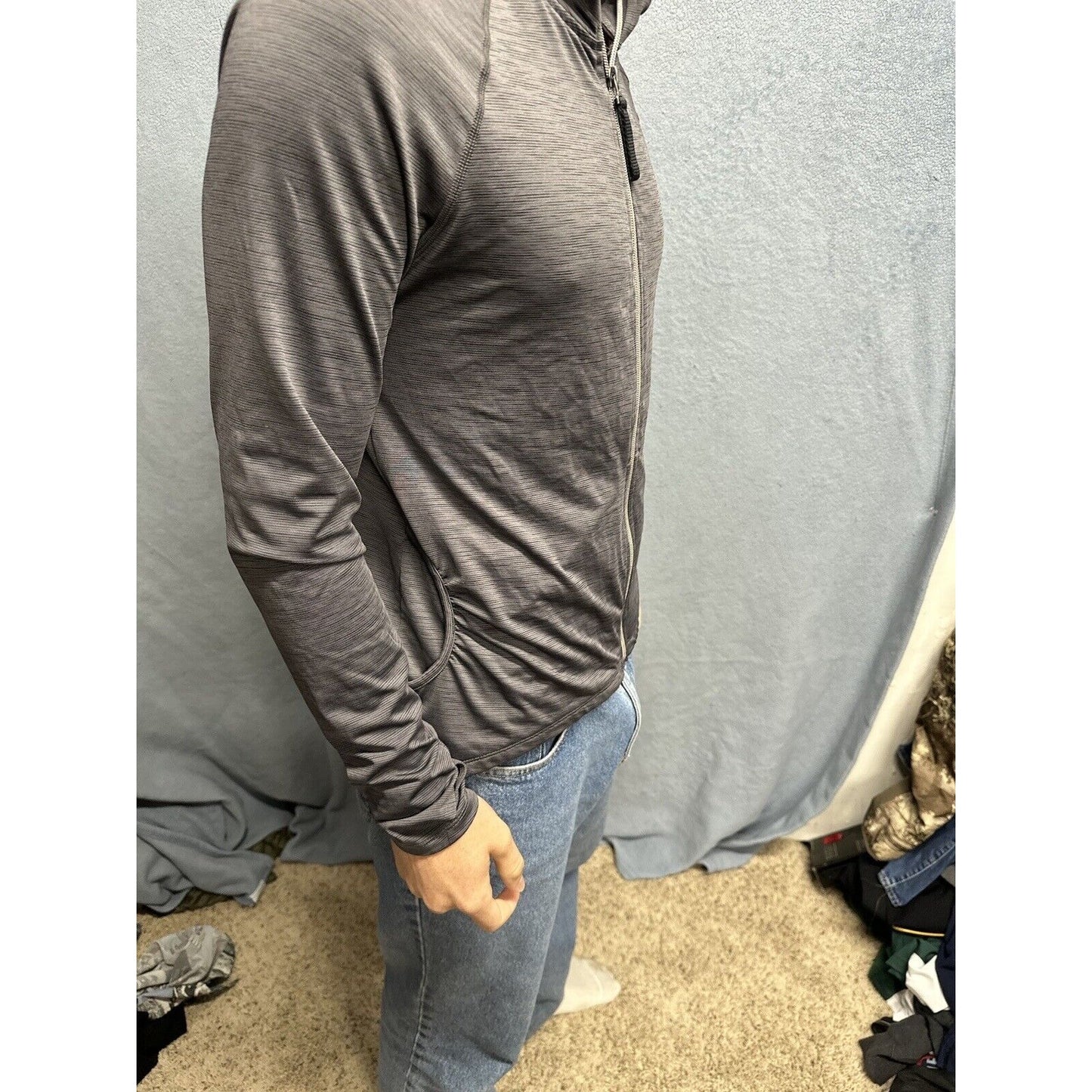 Men’s Gray All In Motion Medium Full Zip Sweater