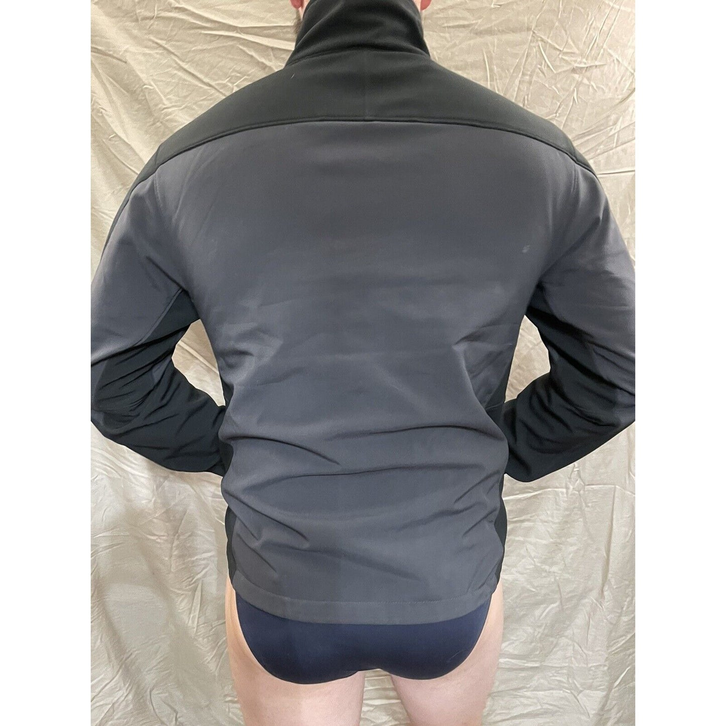 Men's Kirkland signature medium black and gray full zip jacket