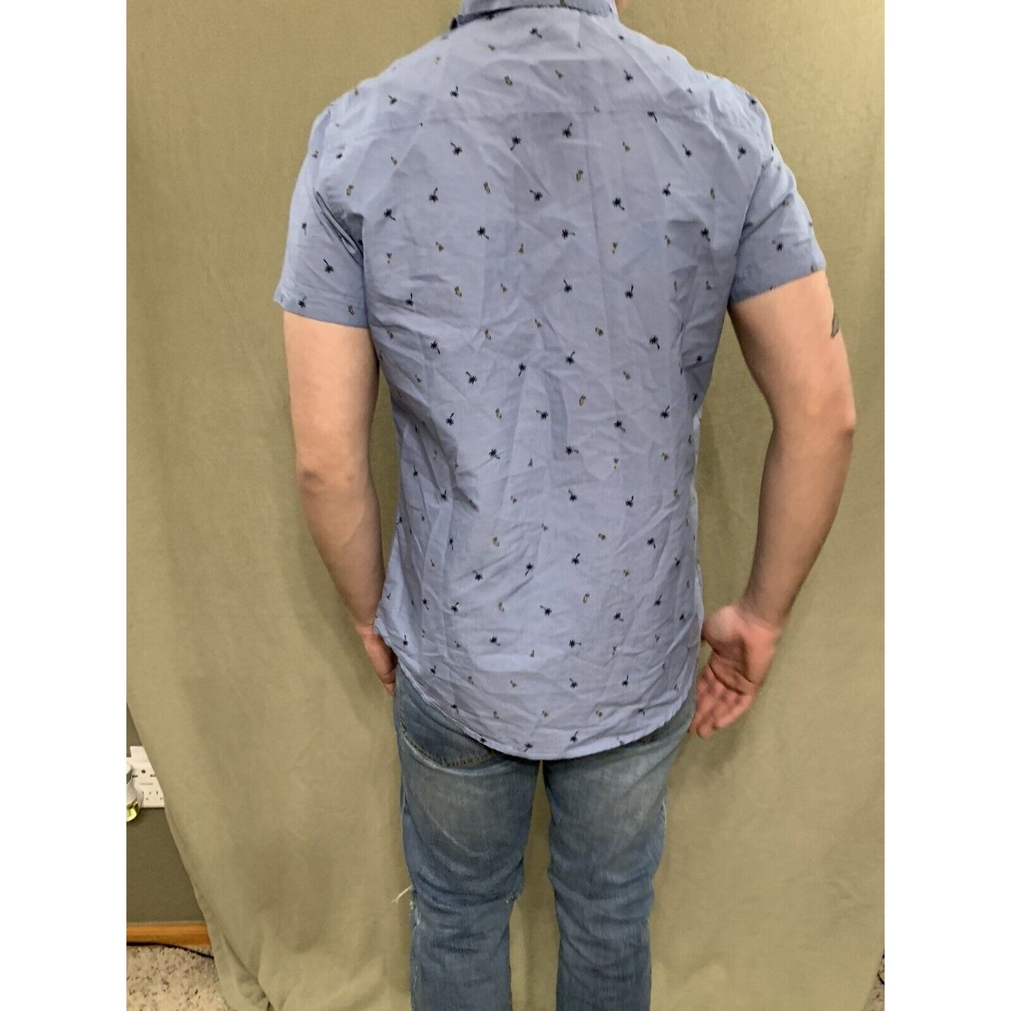 Free Planet Button Down Shirt Mens Small Palm Trees Aloha Hula Hawaiian Blue