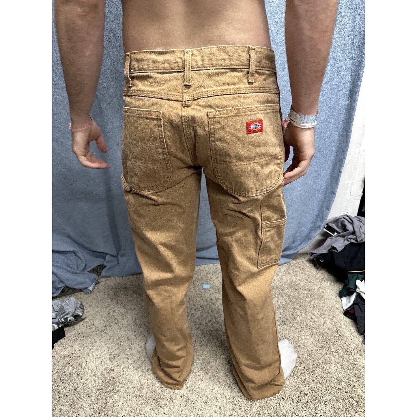 Men’s Khaki Dickies Relaxed Fit 32 X 34 Cargo Pants