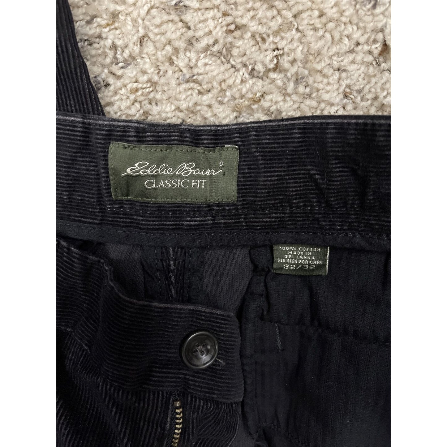 Men’s Black Eddie Bauer classic fit specially dyed 32 x 32