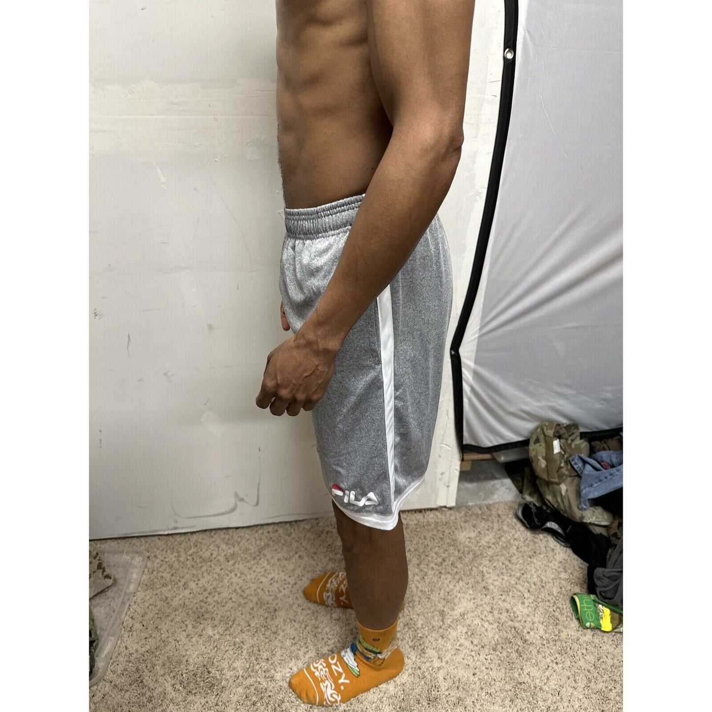 teen boy’s Fila xL Gray Athletic Shorts (18-20)