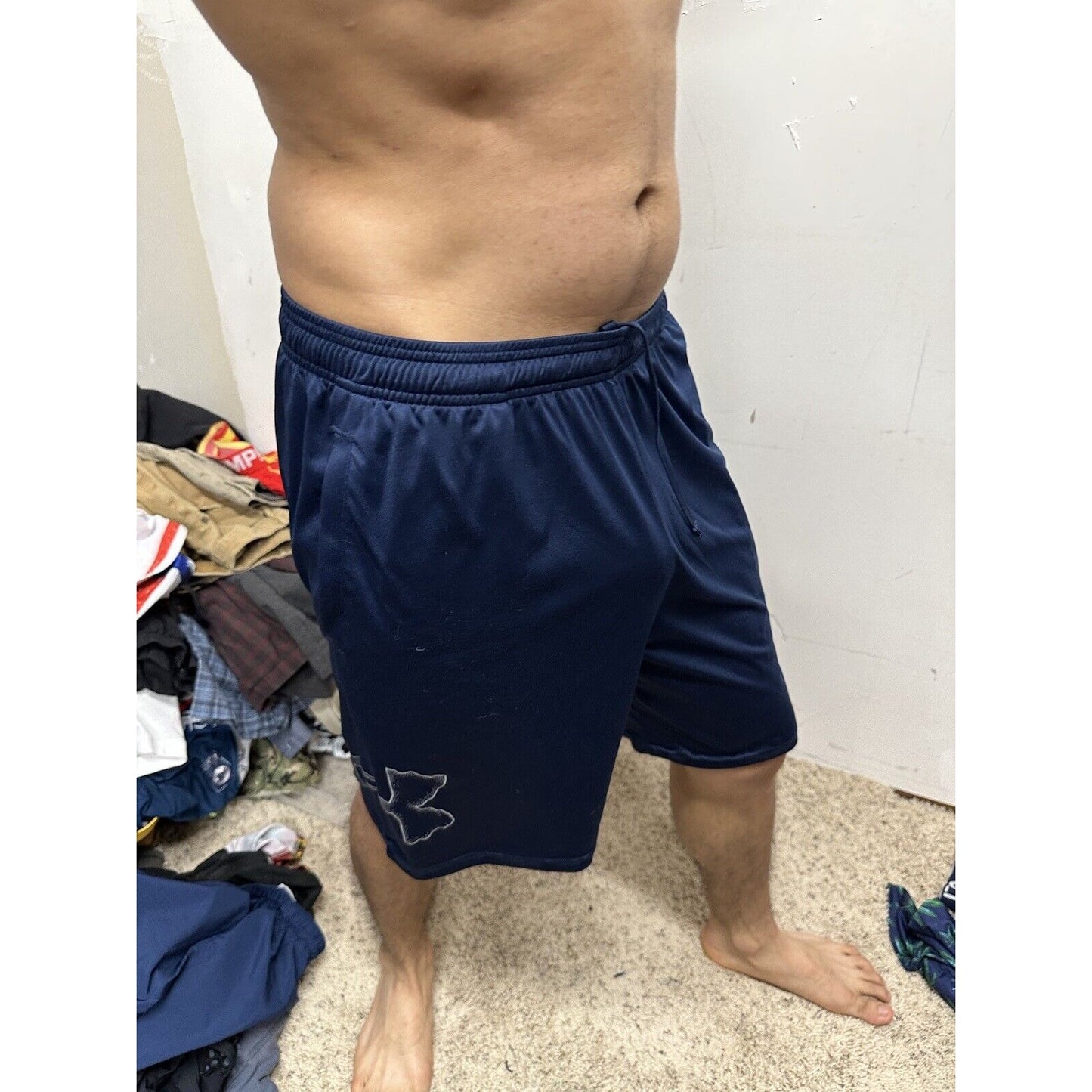 Men’s Large Heatgear Under Armour Athletic Shorts Dark Blue With Pockets