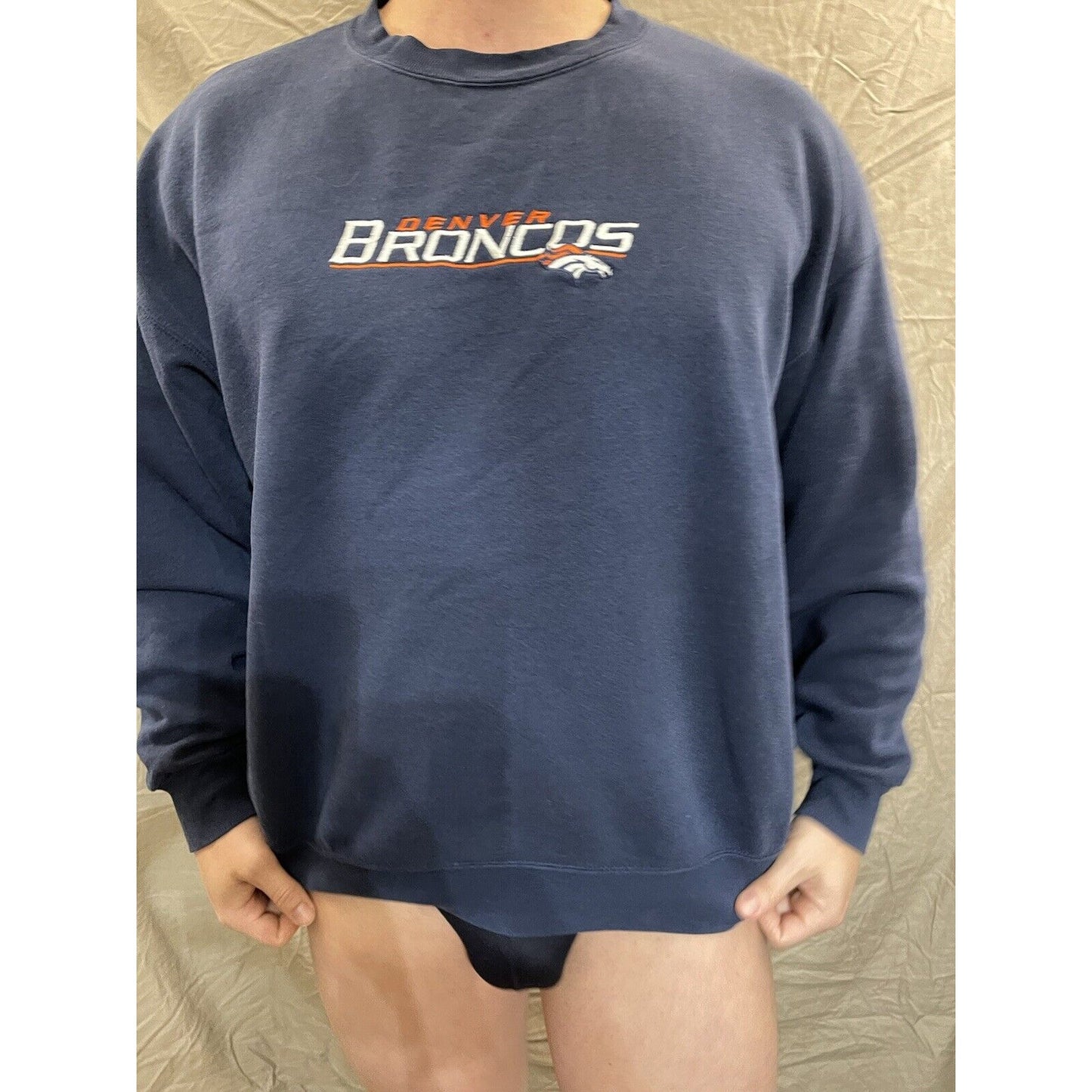 men's navy blue denver broncos pullover sweatshirt fits lke a big large
