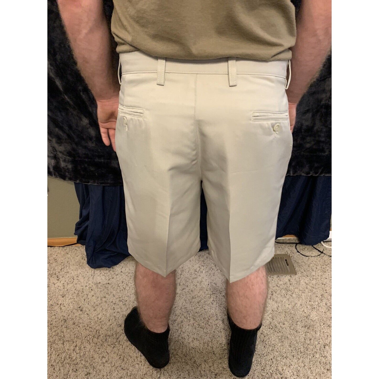 Dockers Golf Shorts Mens Tan/khaki Size 34 Stretch Material-Pleated Relax Fit