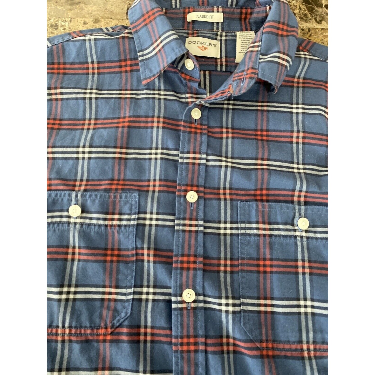 Dockers Men’s Medium Blue Red White Plaid Casual Button-down Long Sleeves Shirt