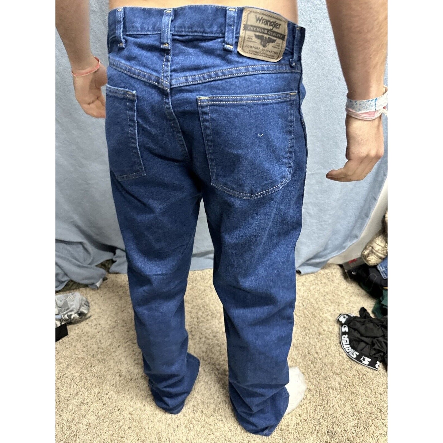 Men’s Wrangler Regular Fit 34 X 32 Blue Jeans
