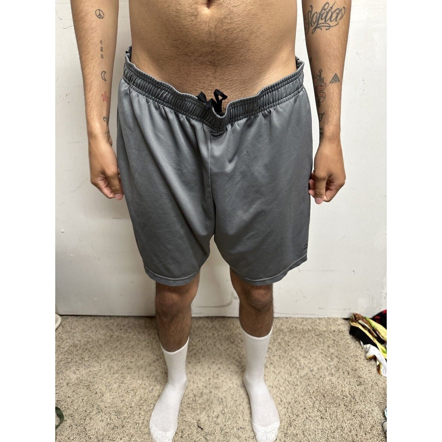 Men’s Large Gray Champion Athletic Shorts