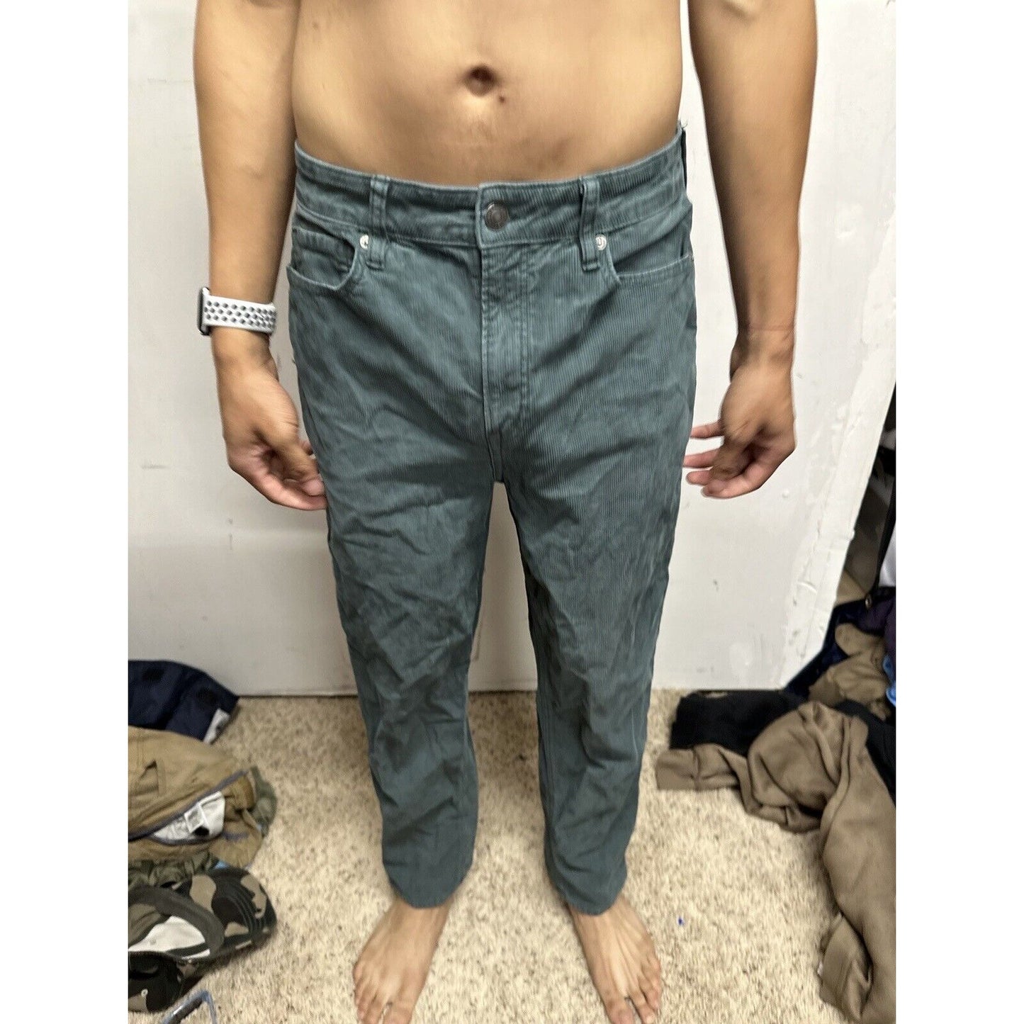 American Eagle 90s Straight Pants Green Corduroy Women's Size 8 Reg Mom Straight
