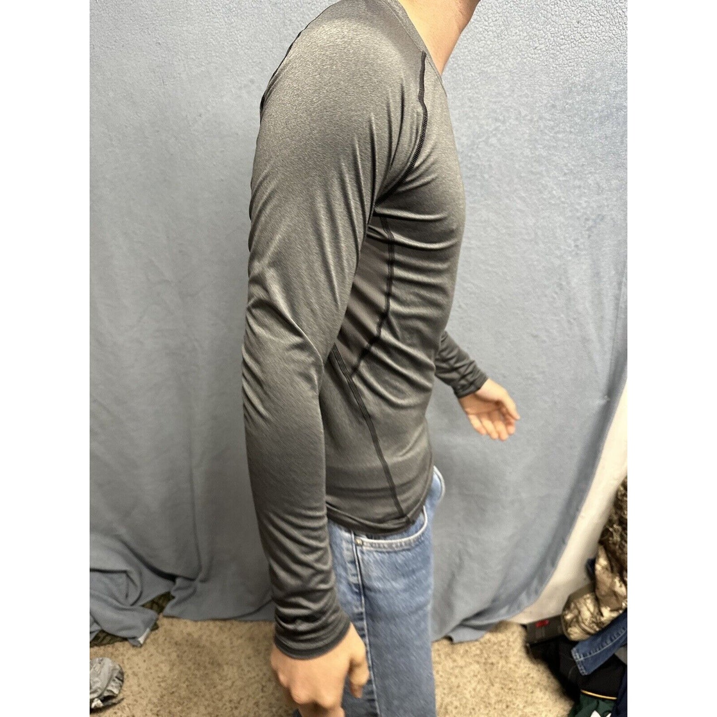 Men’s Large Gray Under Armour Compression Long Sleeve Pullover Shirt Athletic