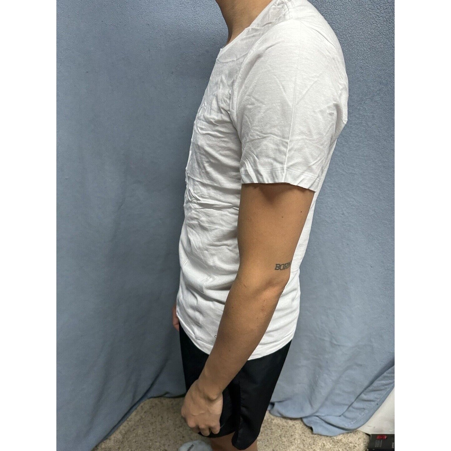 Men’s White Calvin Klein Small Classic Fit Undershirt