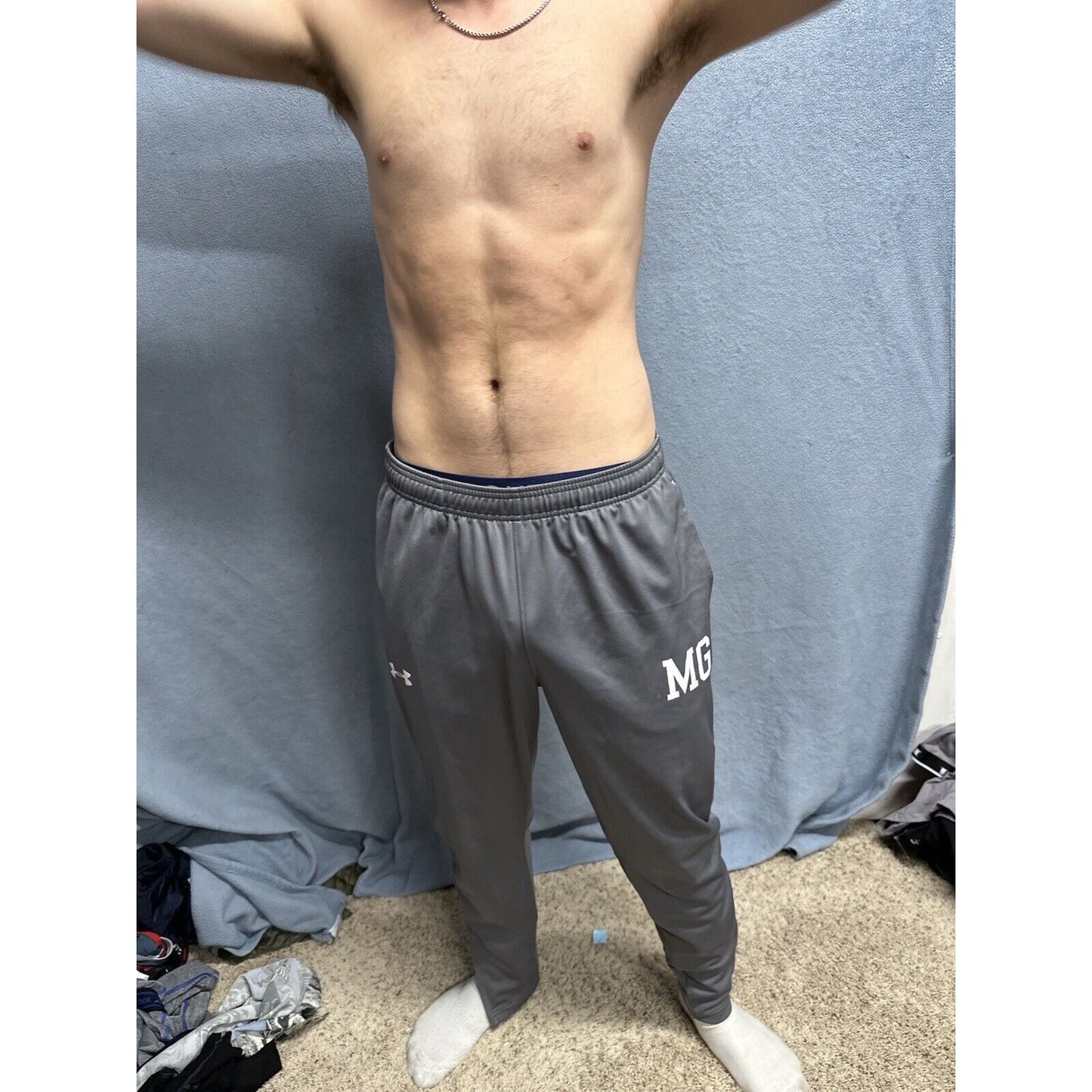 Men’s Gray Fitted Large Under Armour Sweatpants With Pockets MG