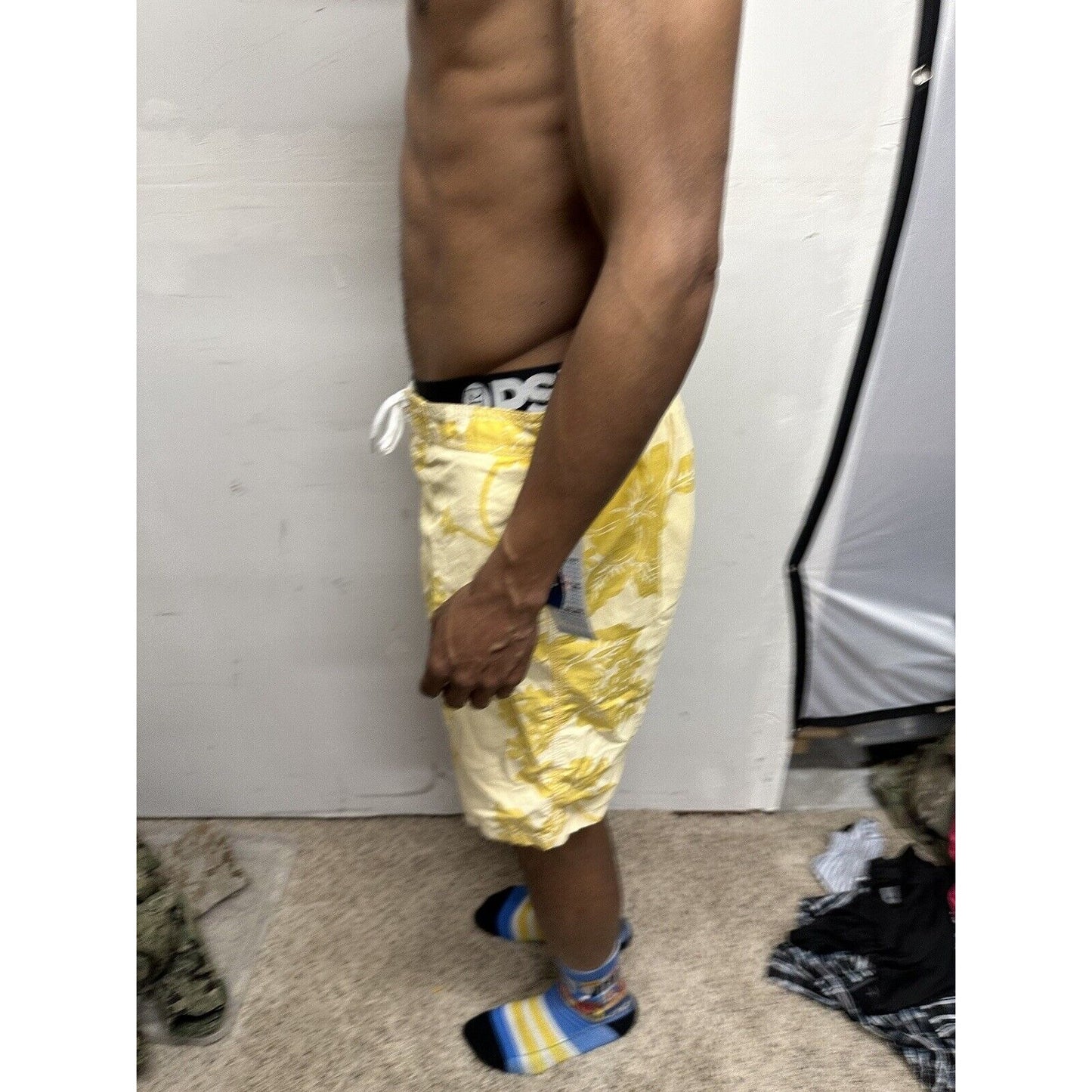 Men’s Floral Old Navy Medium Bathing Suit Combo Board Shorts Tropical yellow