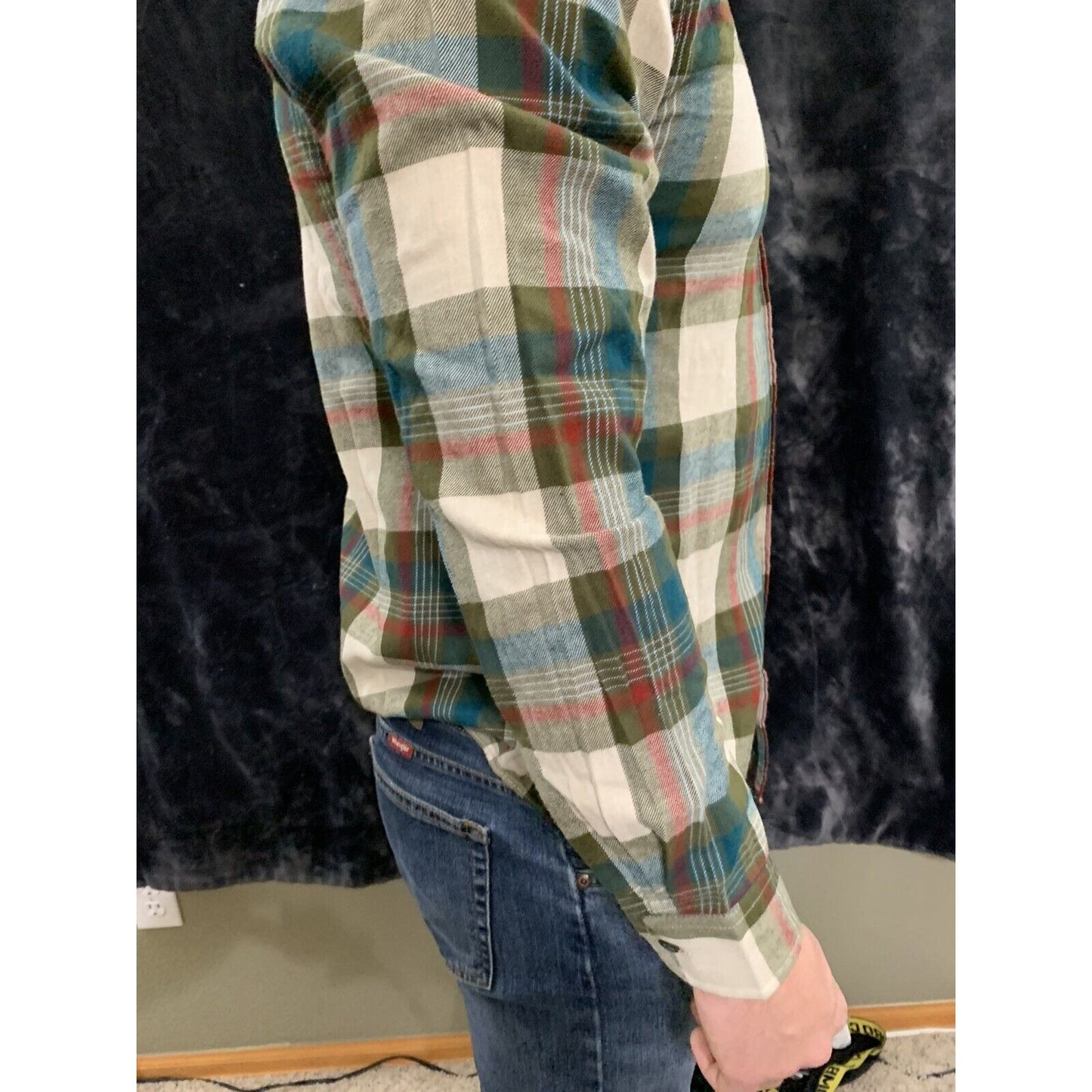 St.Johns Bay Heavy Flannel Button Down Shirt - Men's Size Small