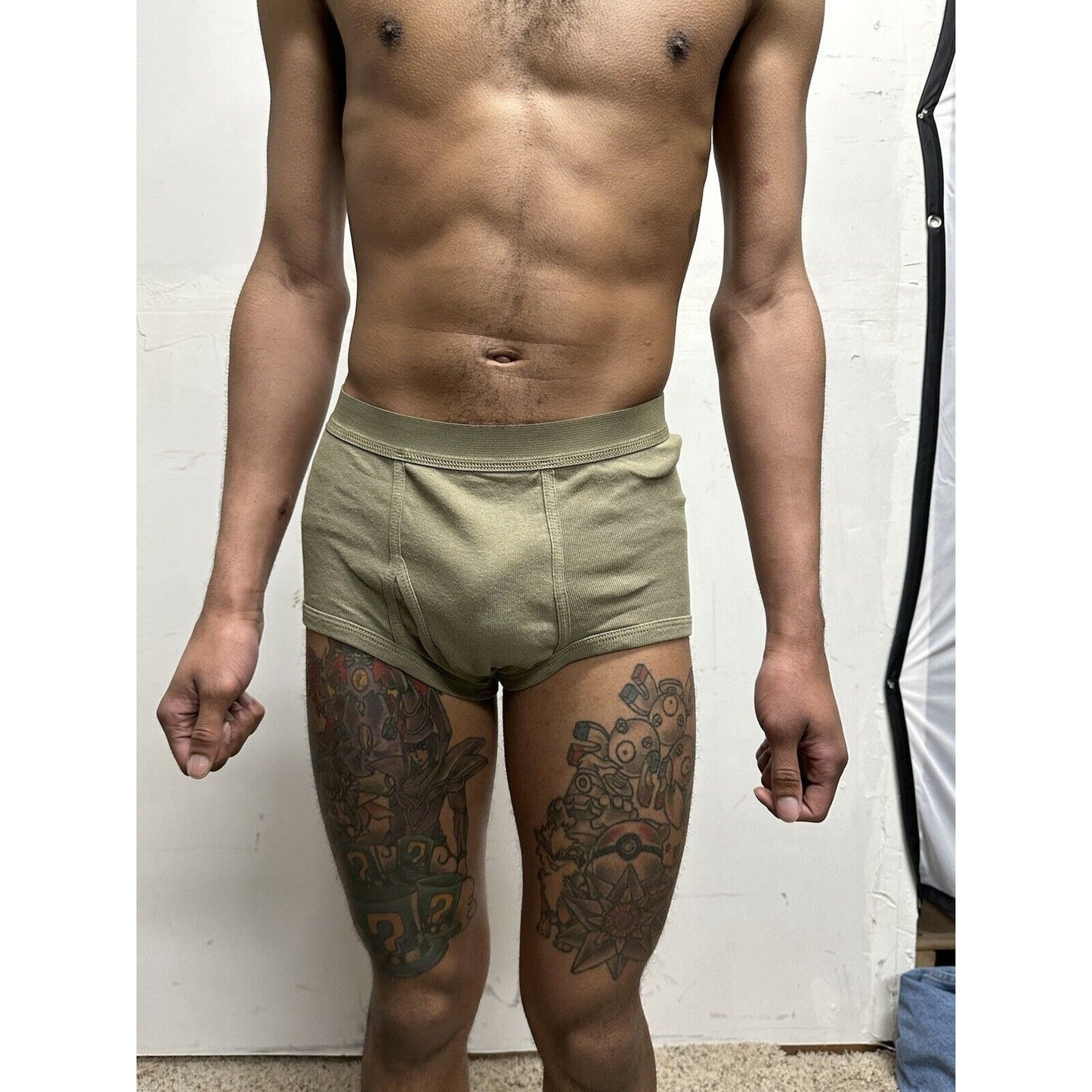 Men’s size 34 army issued CAC briefs brown
