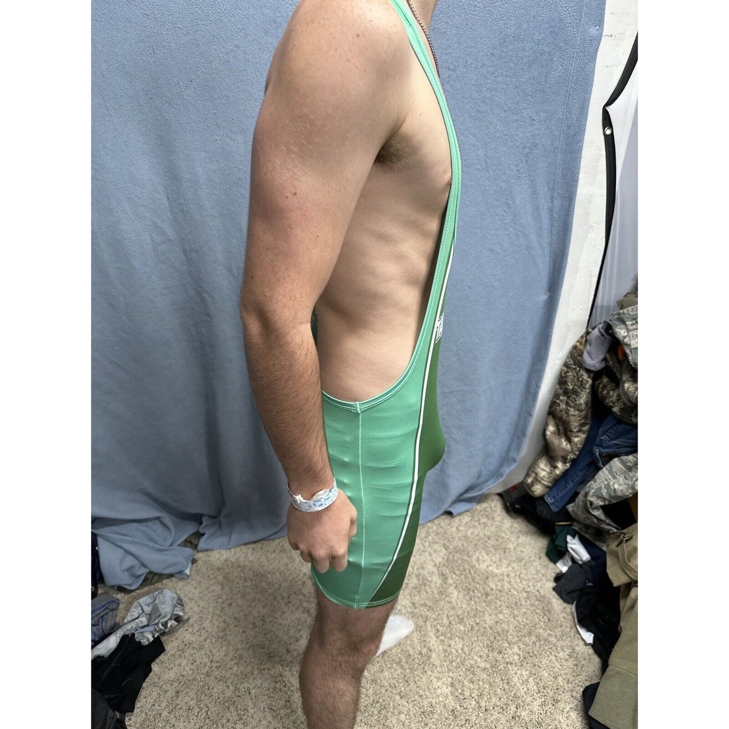 Men’s Medium Green Tauwell Wrestling Singlet