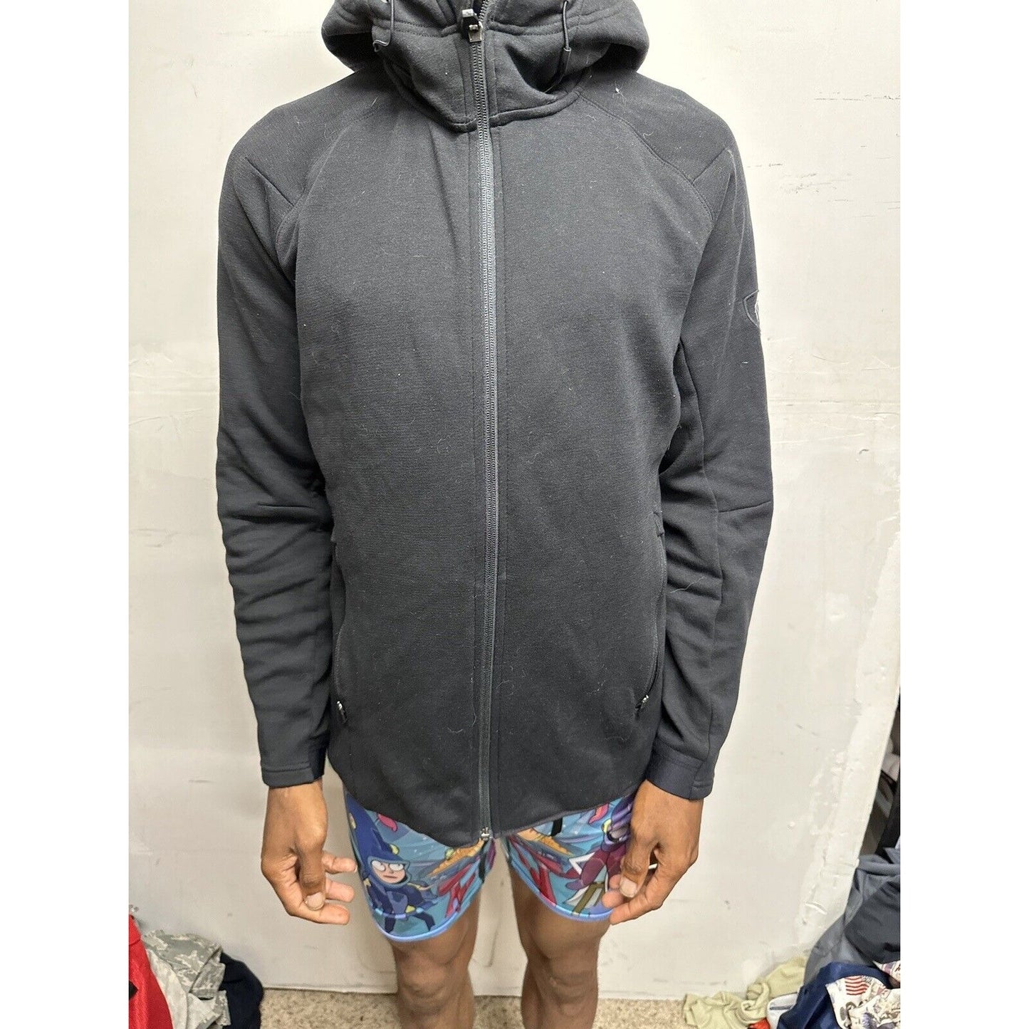 Men’s Black Kuhl Medium Zip Up Hoodie Born In The Mountains