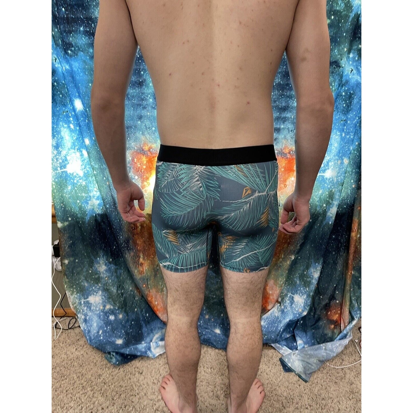 Men's volcom small tropical leaves compression shorts
