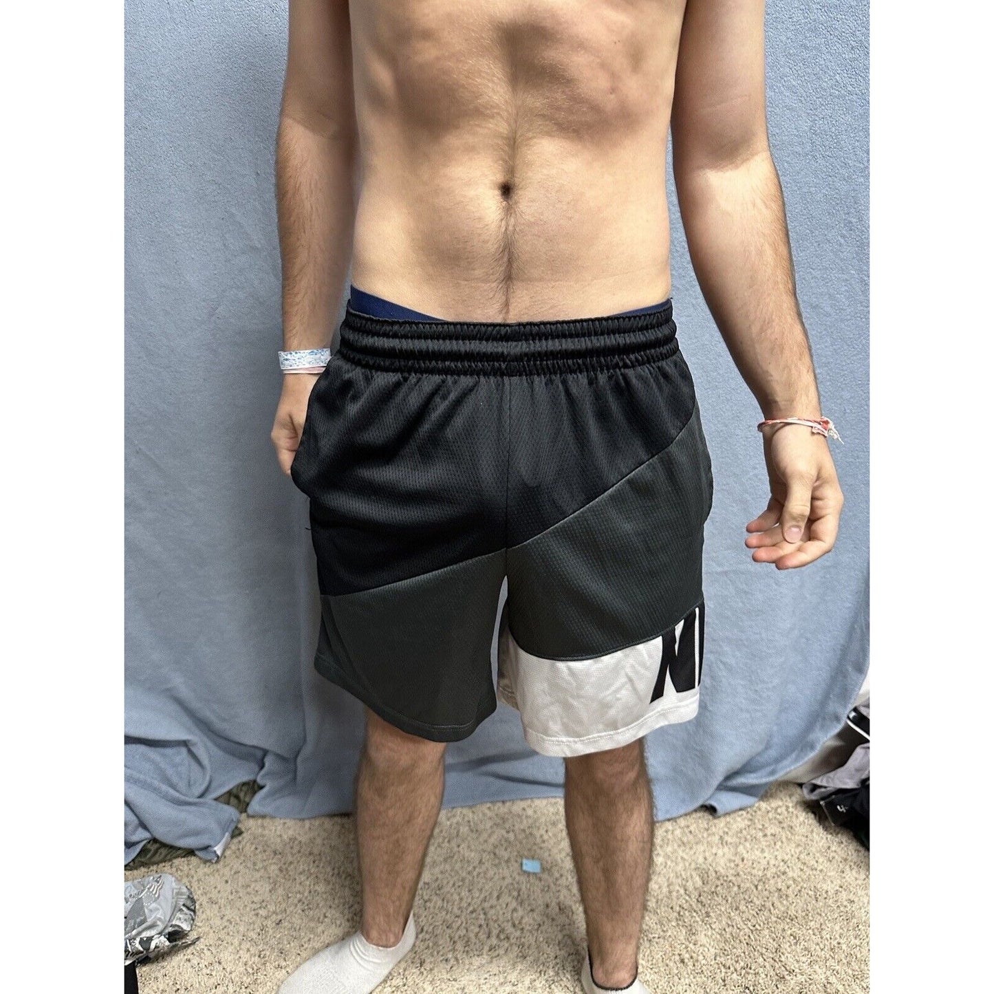 Men’s Nike Black Gray White Small Dri Fit Shorts With Pockets