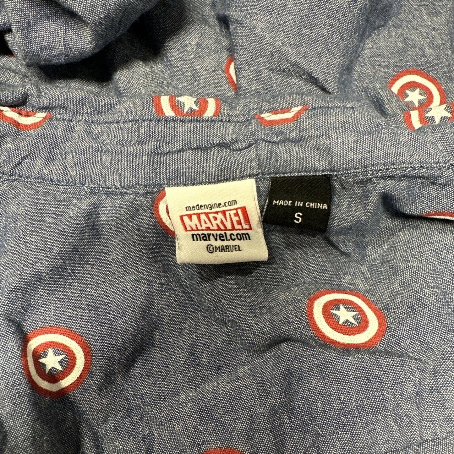 Men’s Button Up Short Sleeve Blue Marvel Small Captain America Shirt