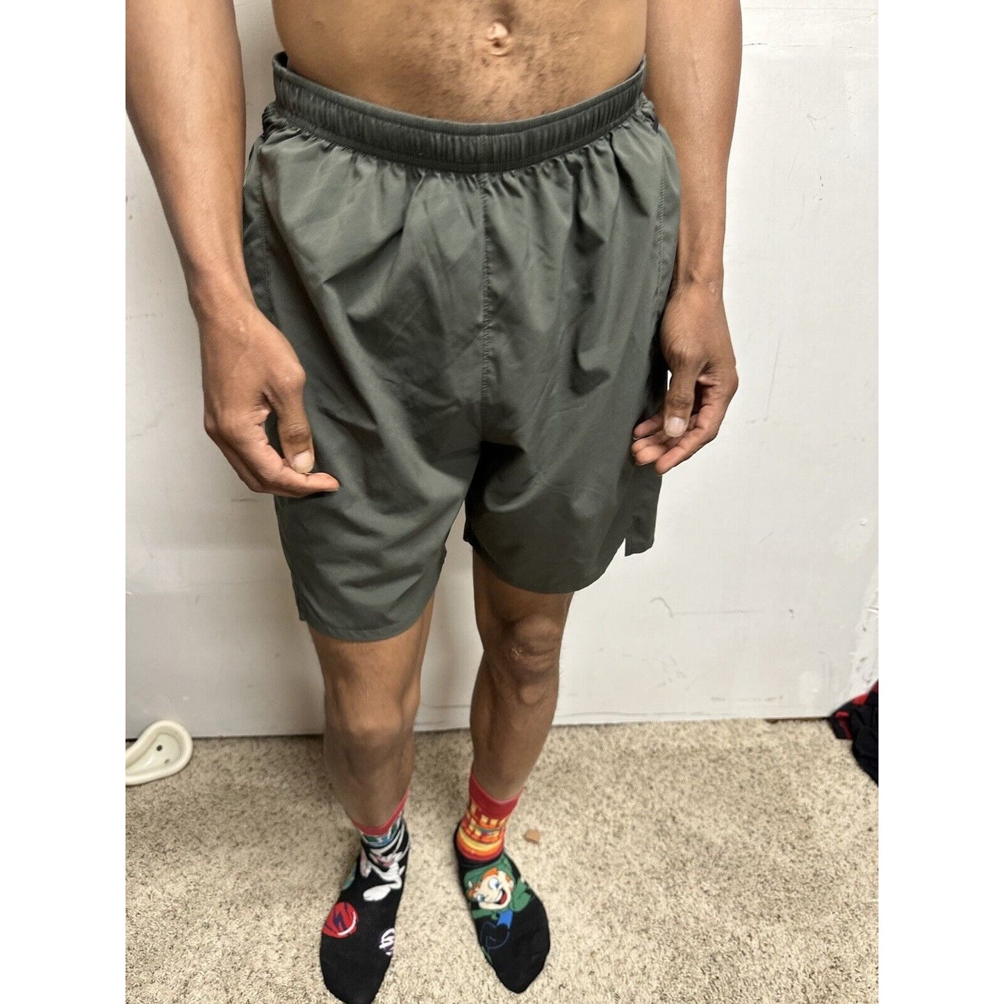 Men’s Large Road Runner Sports Grayish Olive Green Athletic Shorts