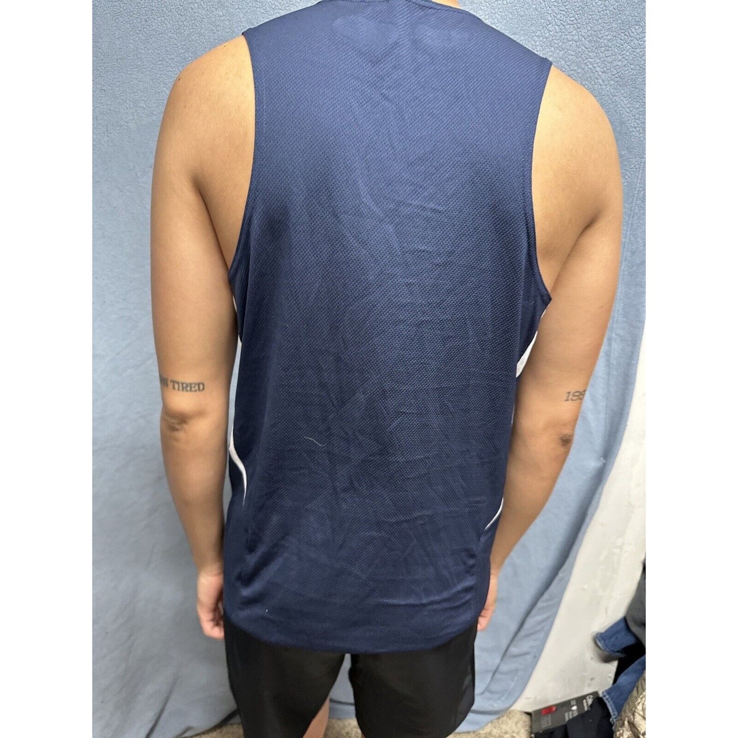 Men’s Blue Under Armour Muscle Shirt Tank Top Shirt Large