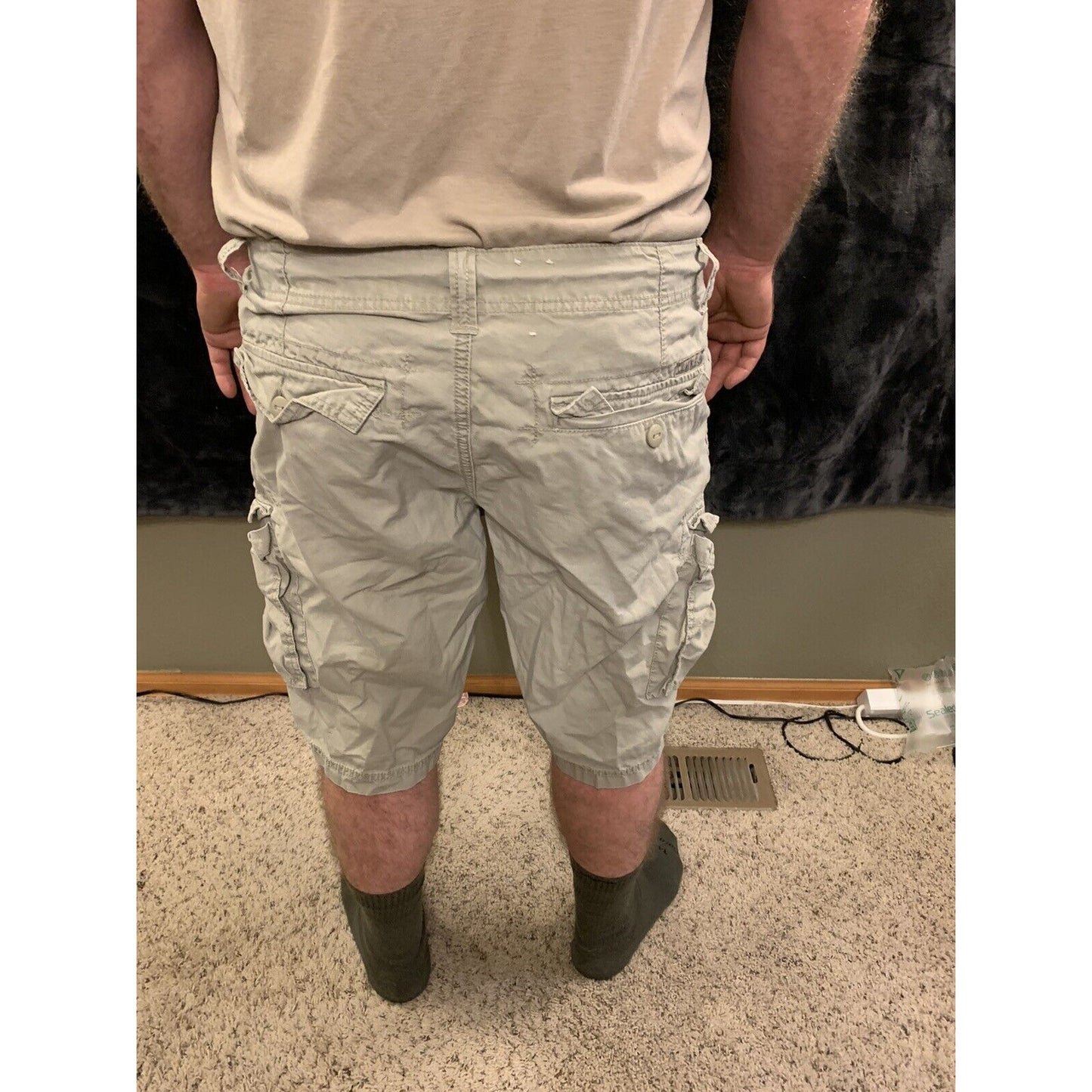 Calvin Klein Jeans cargo shorts size 34 6 pockets. Grey color