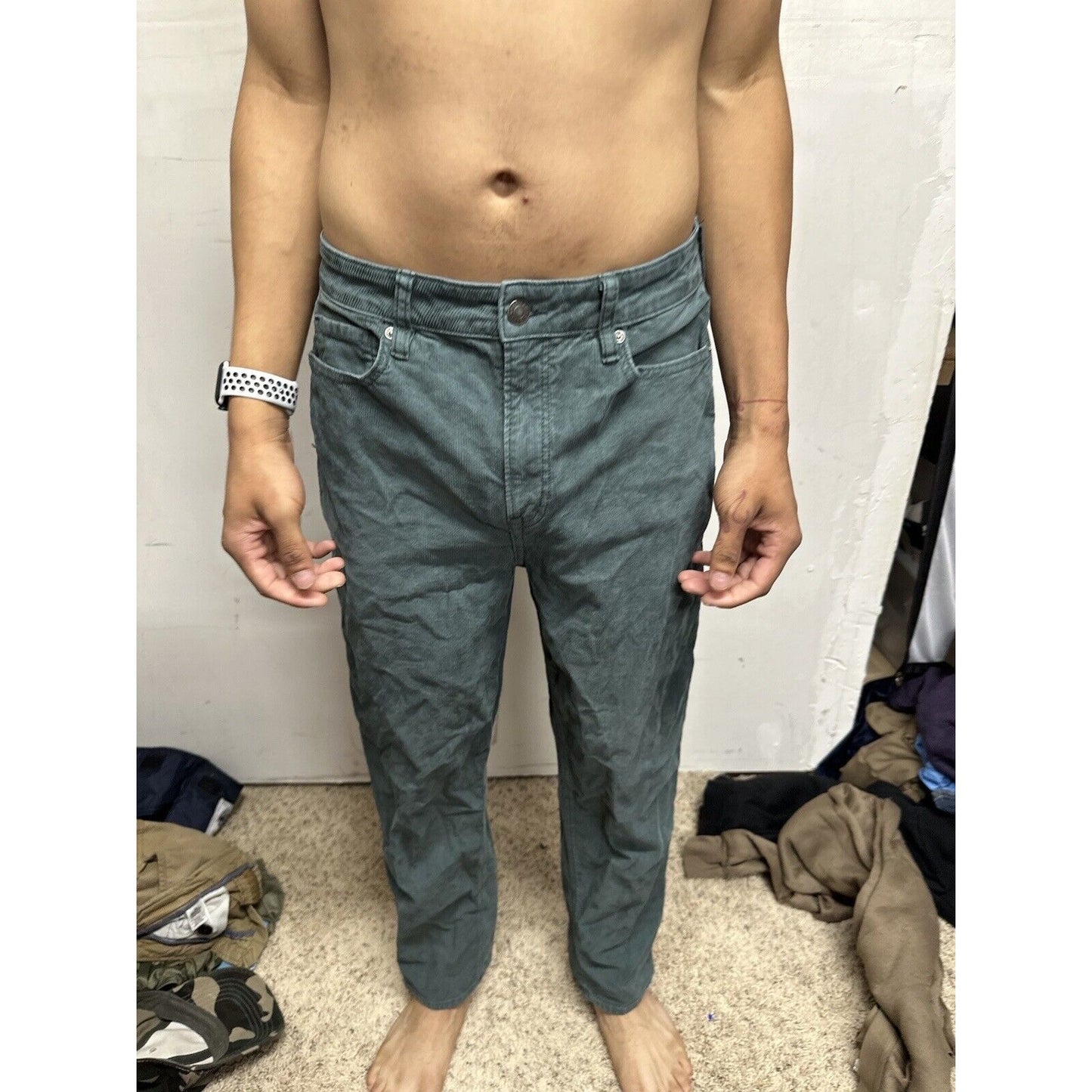 American Eagle 90s Straight Pants Green Corduroy Women's Size 8 Reg Mom Straight