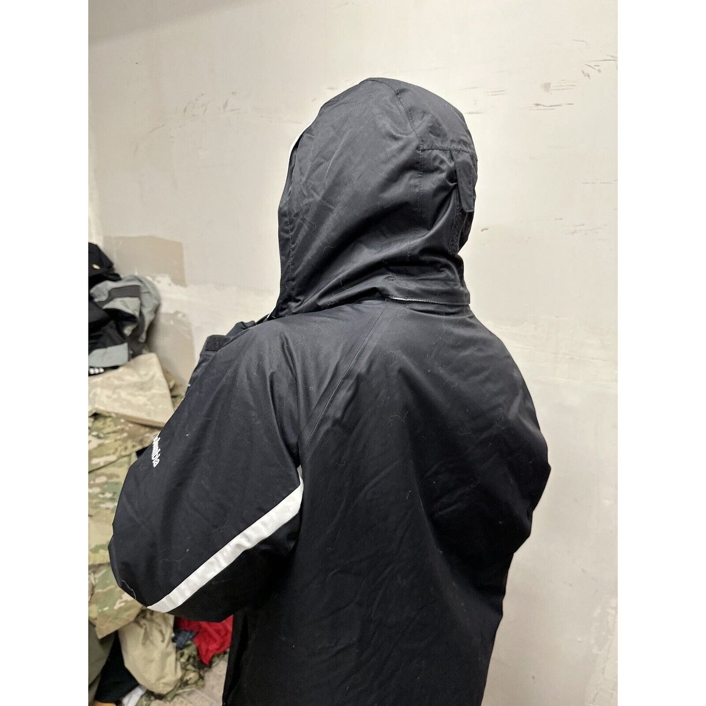 Men’s Columbia Black Omni-tech waterproof Snow Jacket Black Full Zip Hoodie L