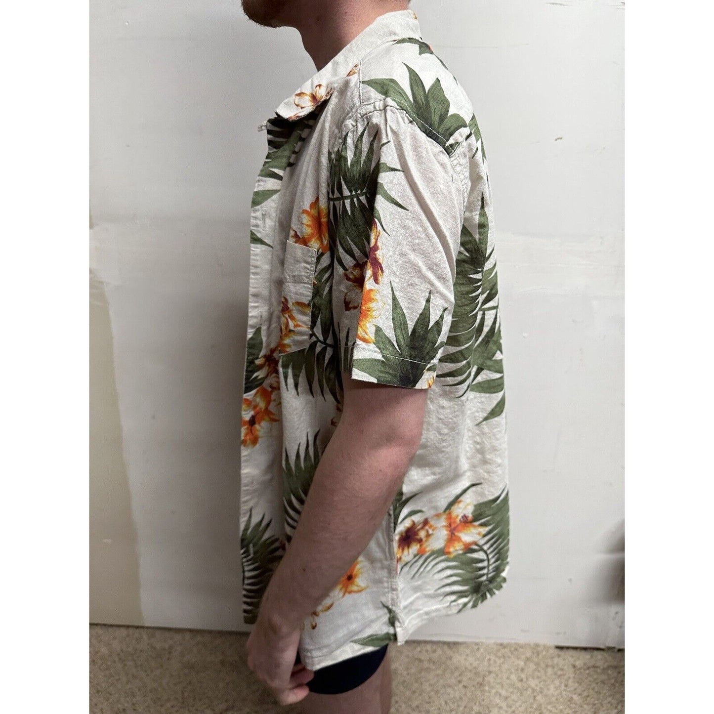 men’s button up aeropostale hawaiian short sleeve shirt medium
