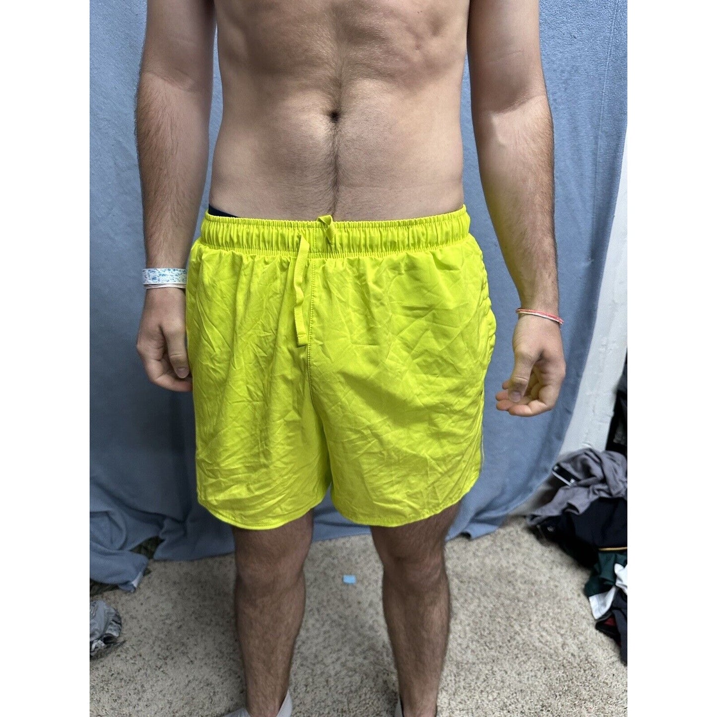 Men’s Neon Yellow DSG Medium Shorts With Pockets And Inner Lining