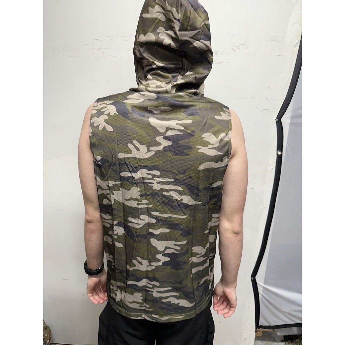 Men’s Green Camo Hoodie Polyester Sleeveless Pullover