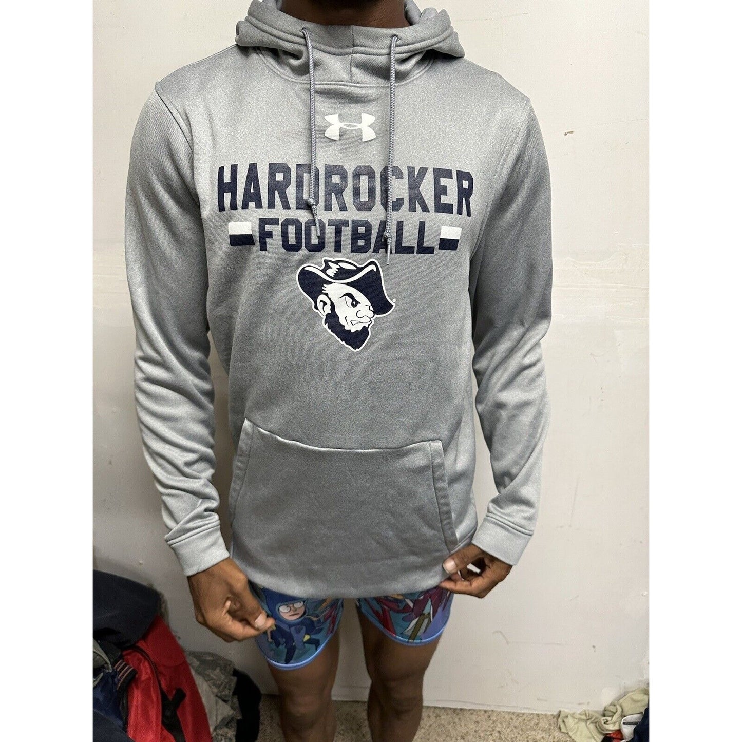 Men’s Gray Under Armoyr Medium Cold Gear Loose Hoodie Hardrocker Football