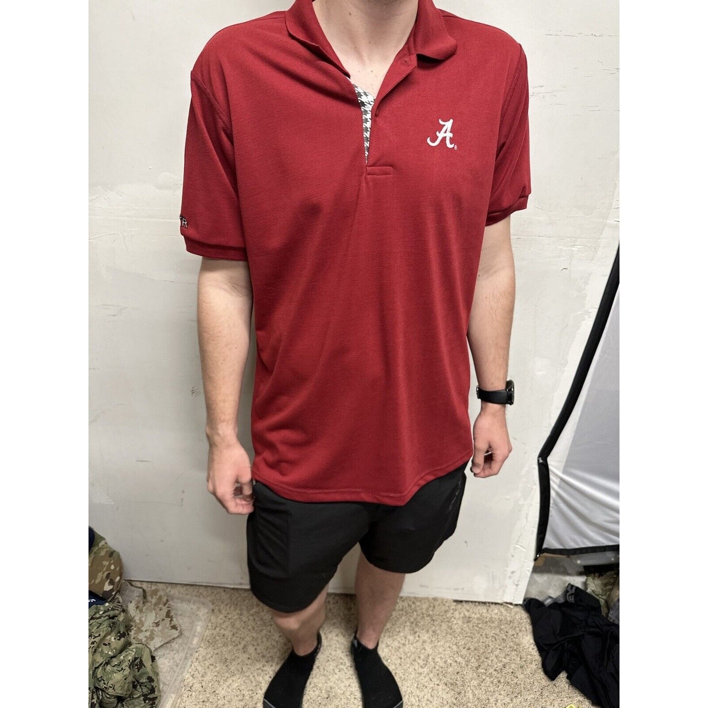 Men’s Medium Alabama Wakefield Built By BAMA CRIMSON tide Polo Shirt