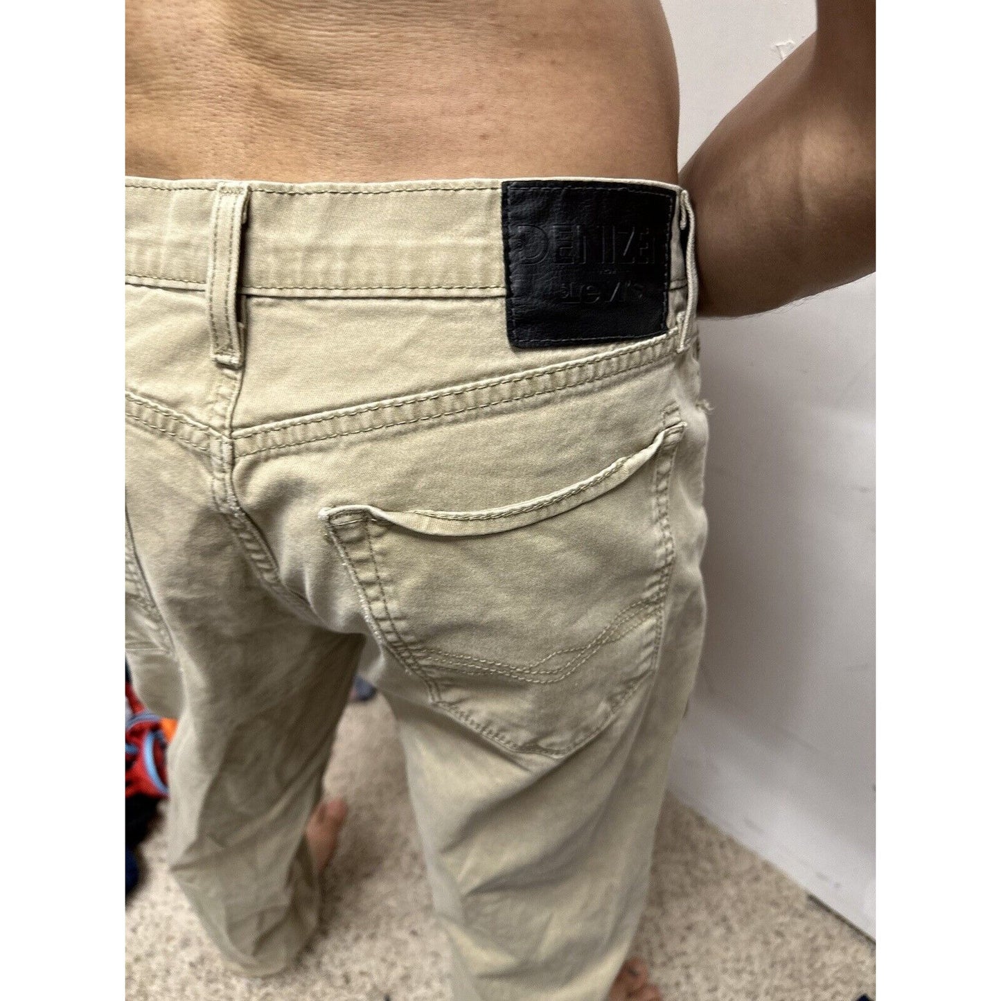 Men’s Khaki Denizen Levi’s 231 Athletic Fit 32”x32”