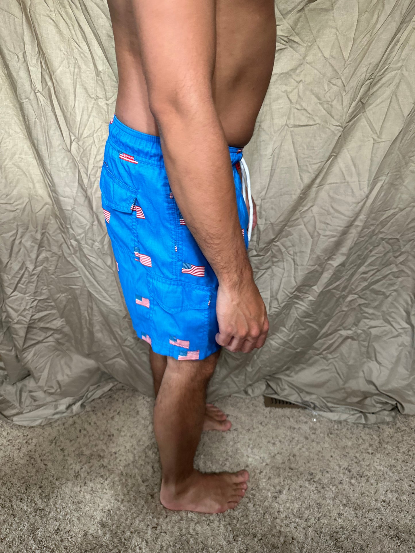 Men’s blue American flag patriotic size medium bathing suit with lining and pockets us apparel