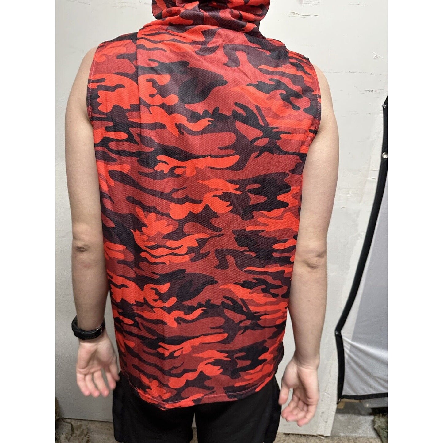 Men’s Red Camo Muscle Pull Over Hoodie Large