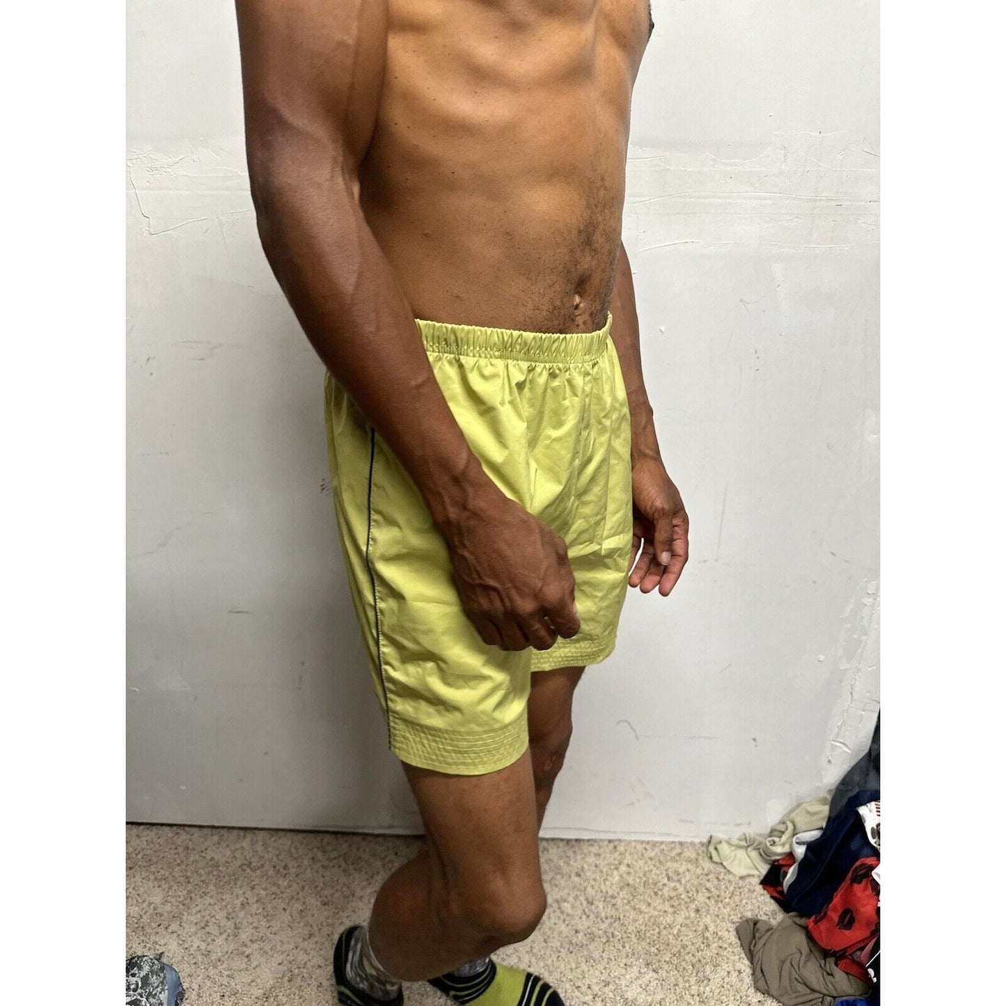 Men’s Large Yellow Reebok Shorts With Pockets