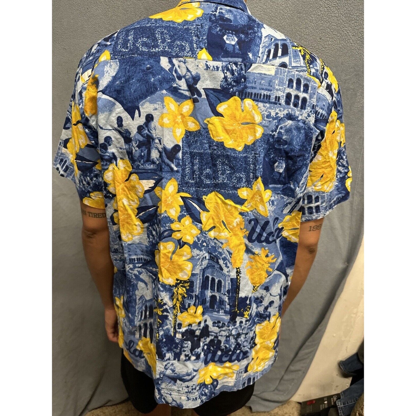 Men’s Medium Social Awearness Blue Yellow UCLA Button Up Shirt Short Sleeve