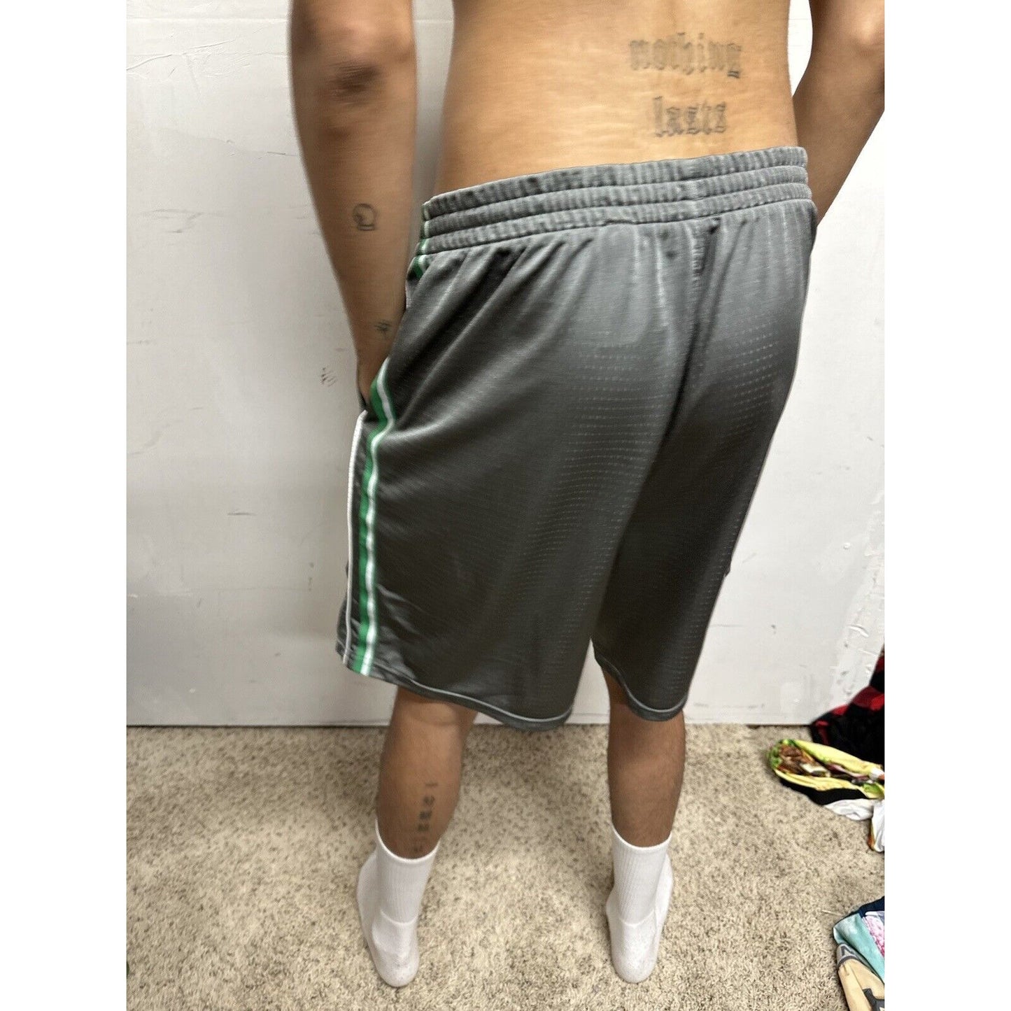 Men’s Gray Reebok XL Basketball Shorts