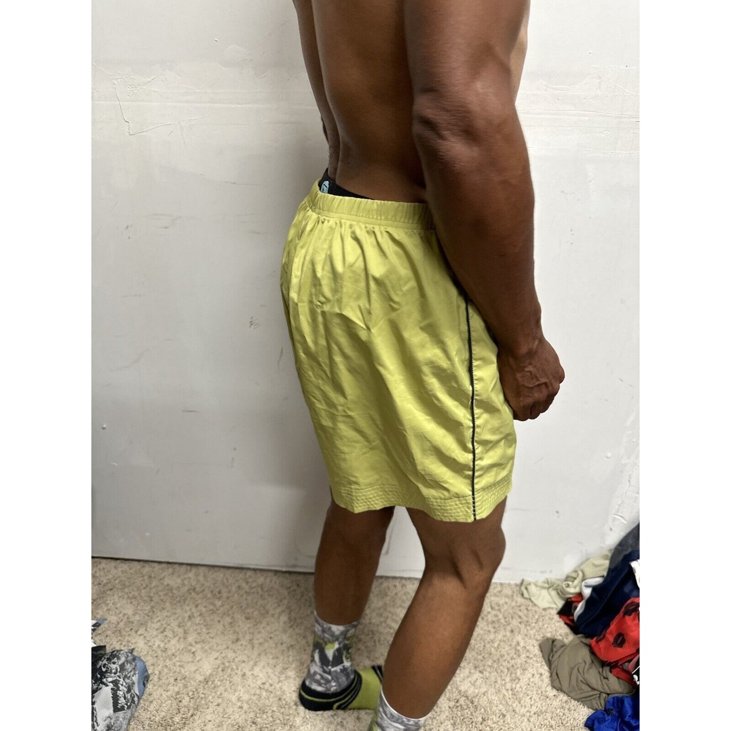 Men’s Large Yellow Reebok Shorts With Pockets