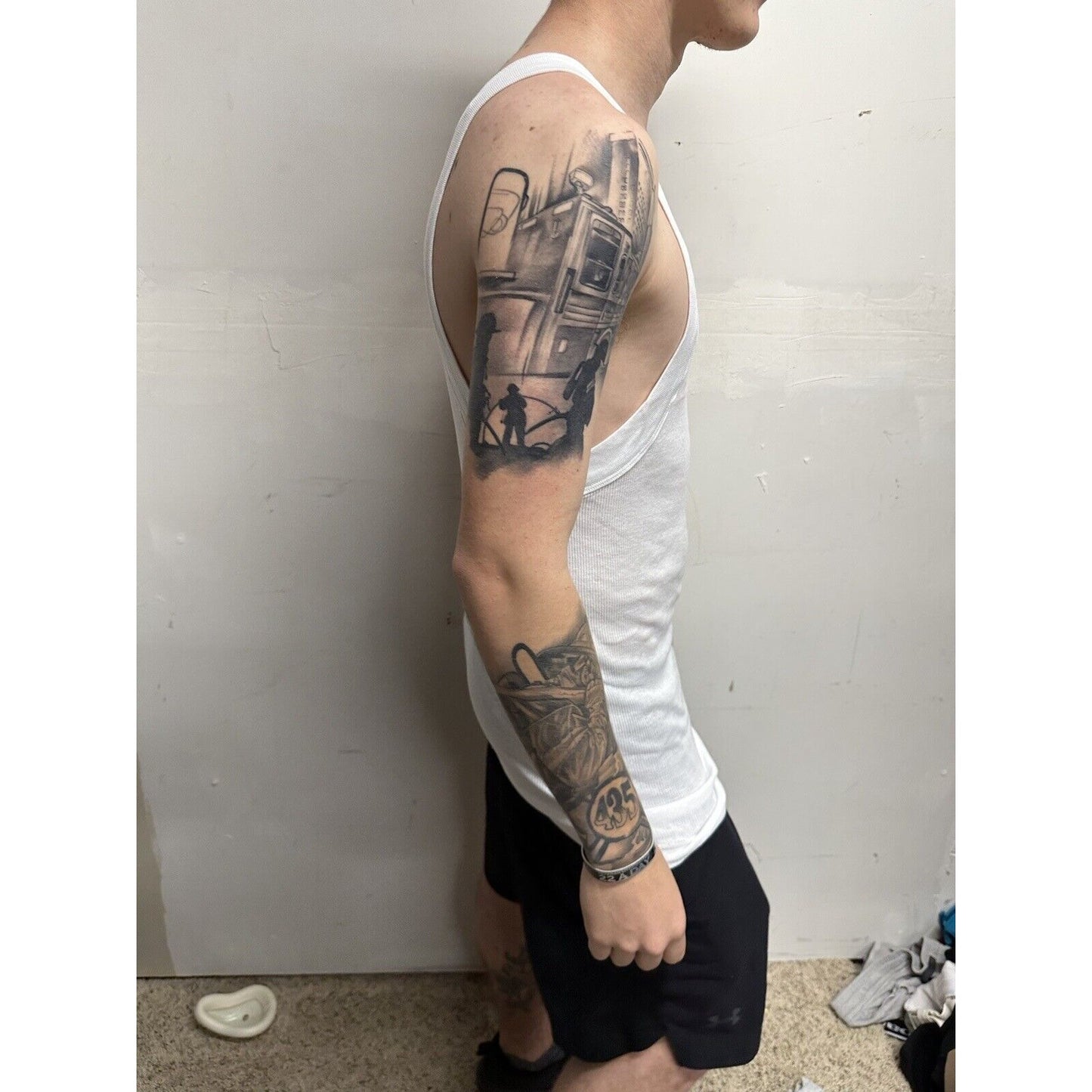 Men’s White Muscle Shirt Tank Papi Large