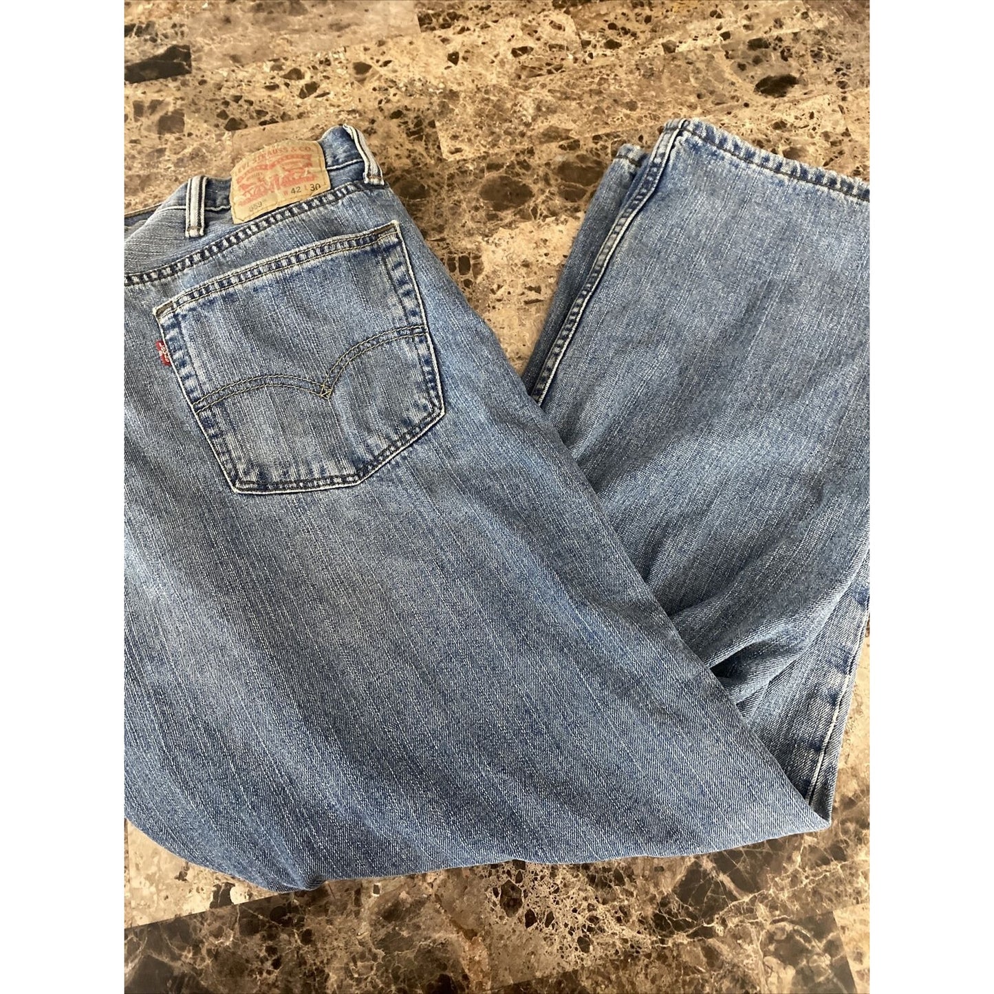LEVIS 559 Men’s size 42x30 Relaxed Straight Blue Medium-wash Cotton Denim Jeans