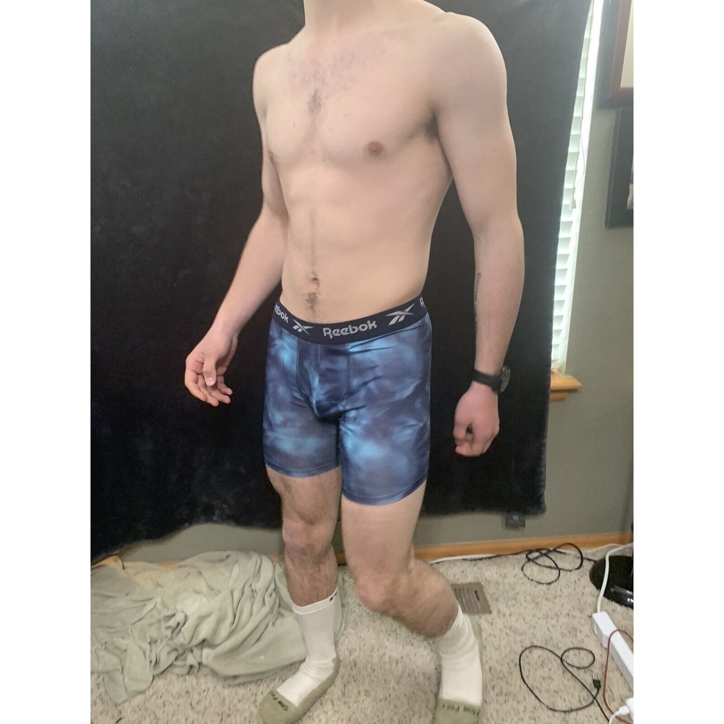 Men’s Reebox Camo Compression Shorts Medium 10% Spandex With Teal Band