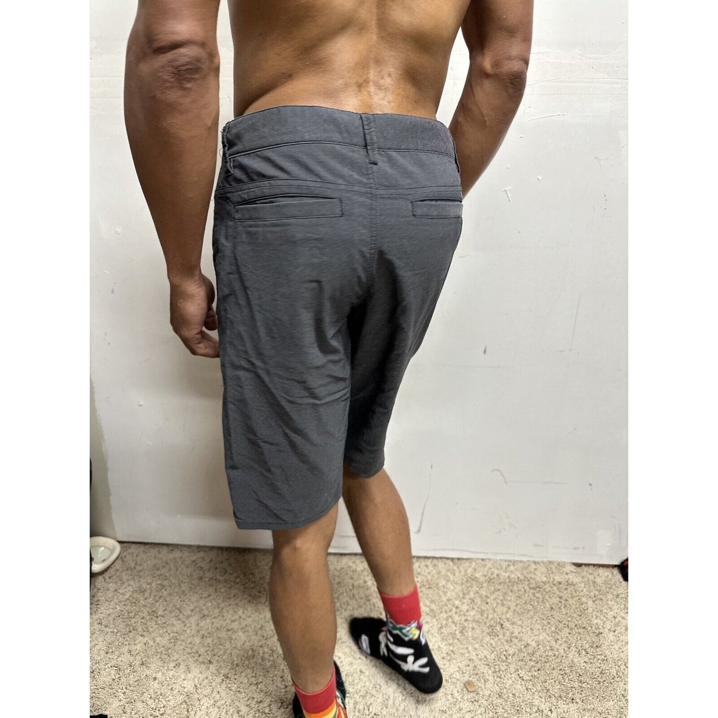 Men’s Next Level Series Tony Hawk Gray Black Size 30 Shorts